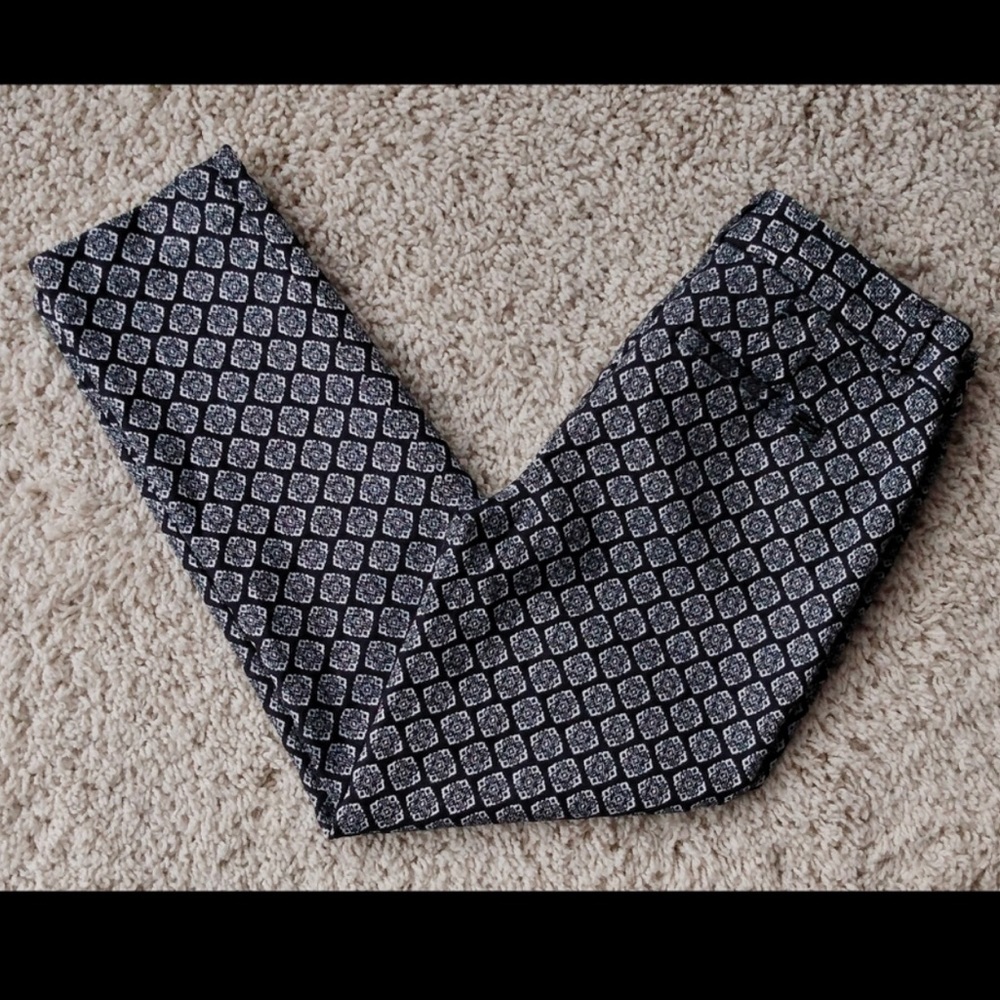 WHBM Silver Black Pattern Slim Ankle Pant 00S